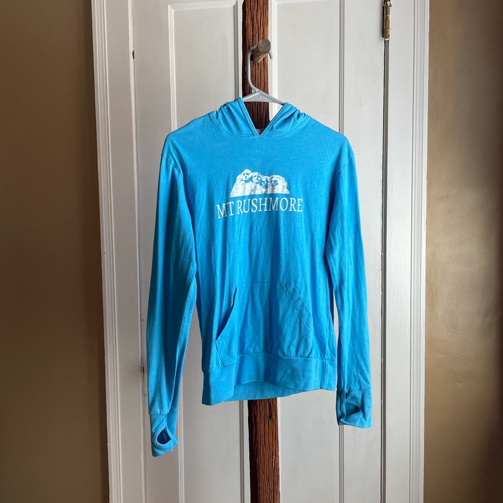 Mount Rushmore Blue Small Pullover